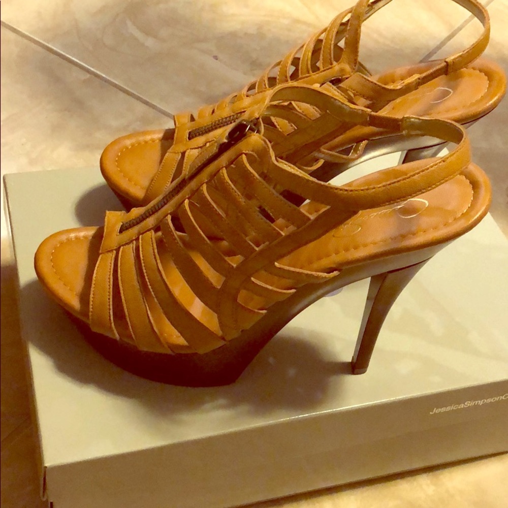 Jessica Simpson Honey Gobow Heel